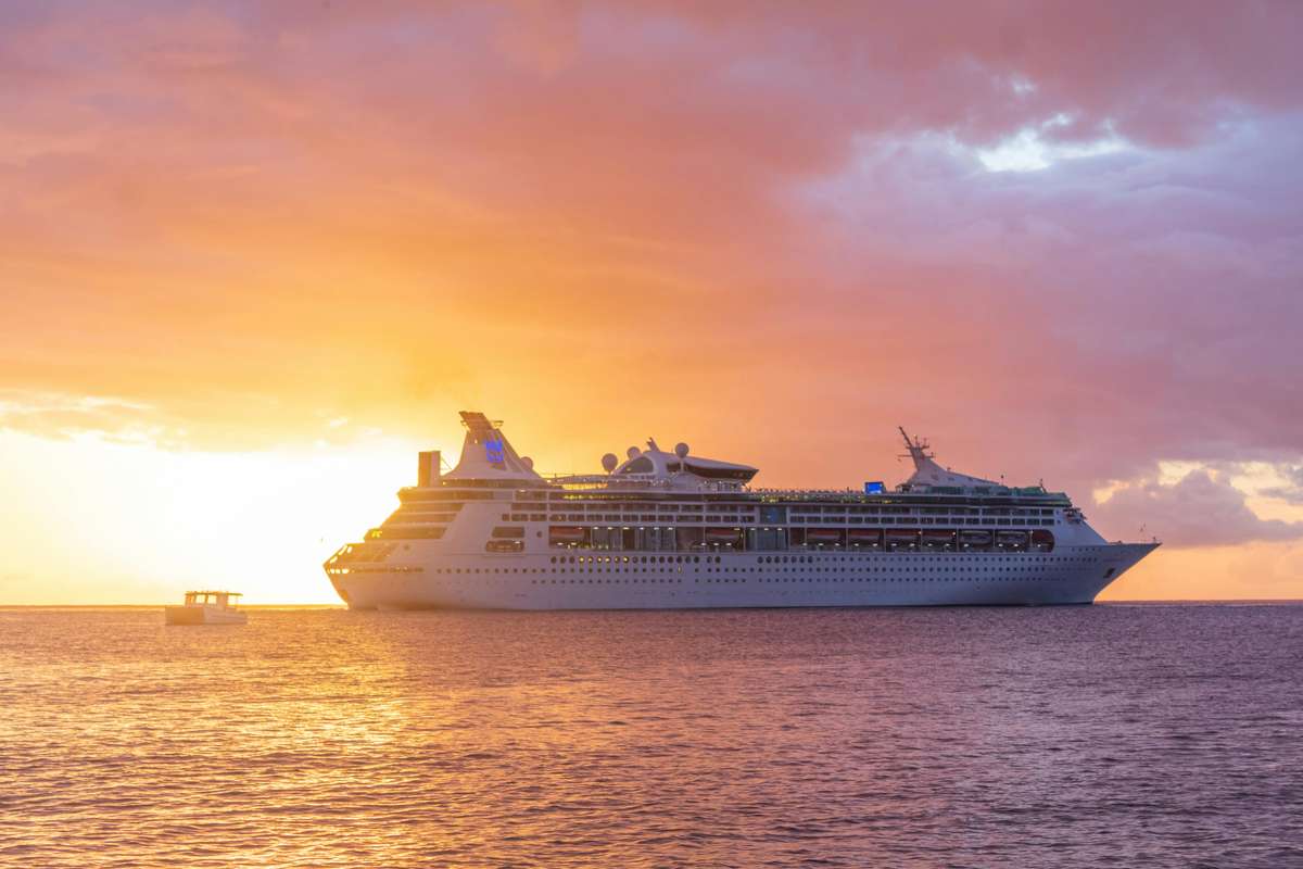 BusBrother Cruise Port Shuttle - Group Transportation to Port Canaveral Florida